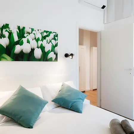 White Loft - The House Of Travelers Como