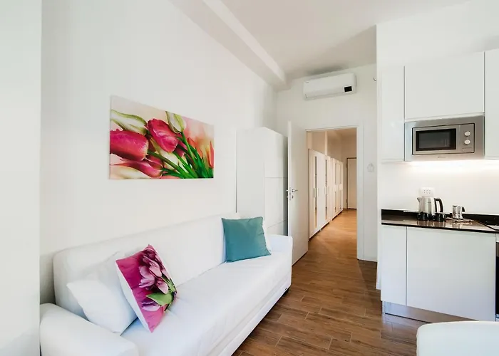 White Loft - The House Of Travelers Apartment *