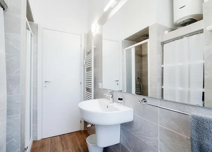 White Loft - The House Of Travelers Como