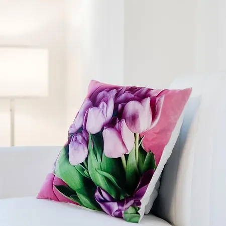 White Loft - The House Of Travelers *